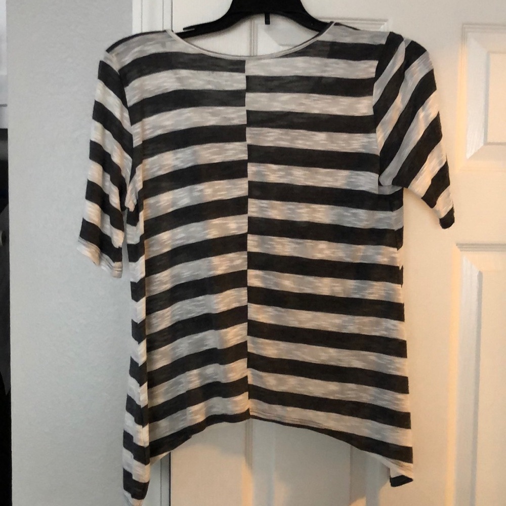 Cropped ROCK drape cut Tee - Picture 4 of 4